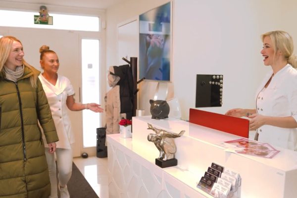 Kundenempfang Luxfit medical Institut Kundenempfang Luxfit medical Institut